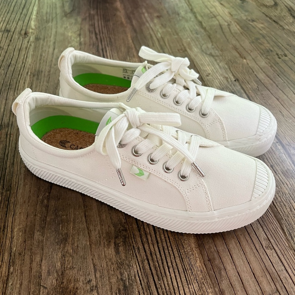 Cariuma OCA Low Shoes Womens 7.5 Casual Off White Canvas‎ White Sneakers NWOT